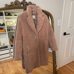 Aritzia Wilfred Free Teddy Cocoon Coat in blush